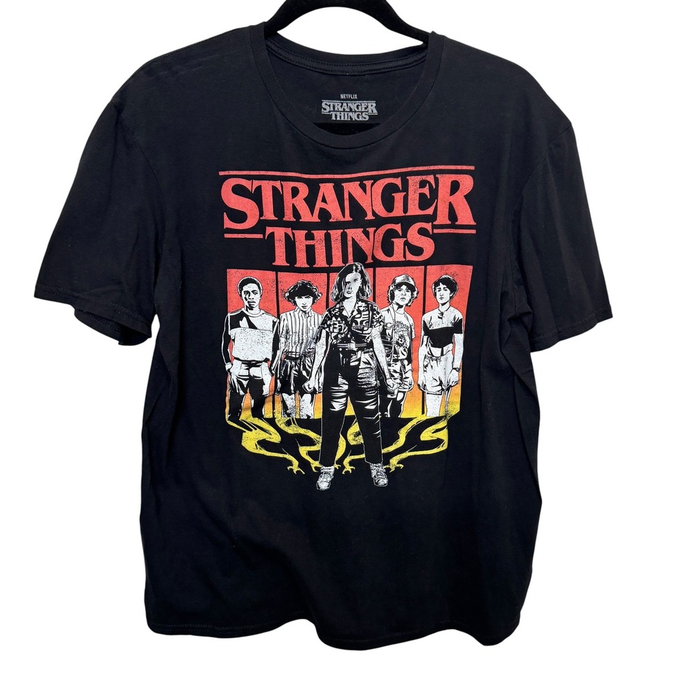 Netflix Stranger Things Womens T-Shirt Medium Black Graphic Cast Retro Tee
